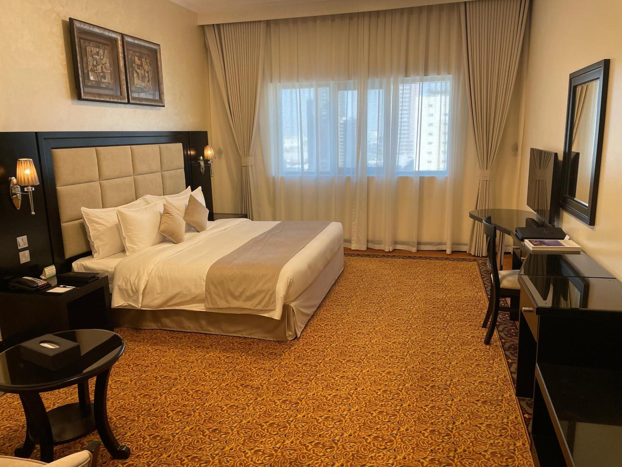 Royal Grand Suite Hotel Schardscha Exterior foto
