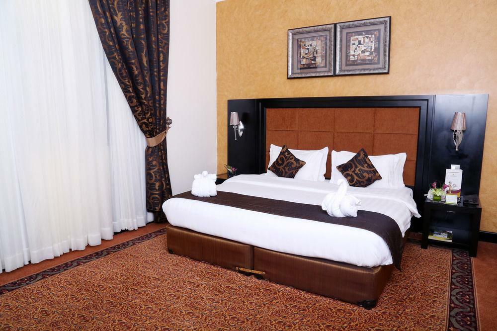 Royal Grand Suite Hotel Schardscha Exterior foto