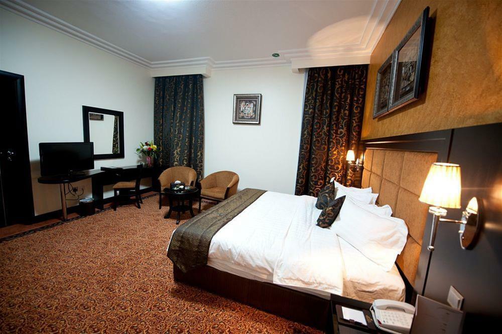 Royal Grand Suite Hotel Schardscha Exterior foto
